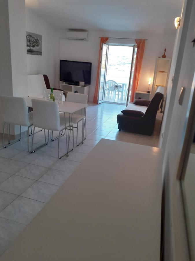 Apartments Verica Паг Екстериор снимка