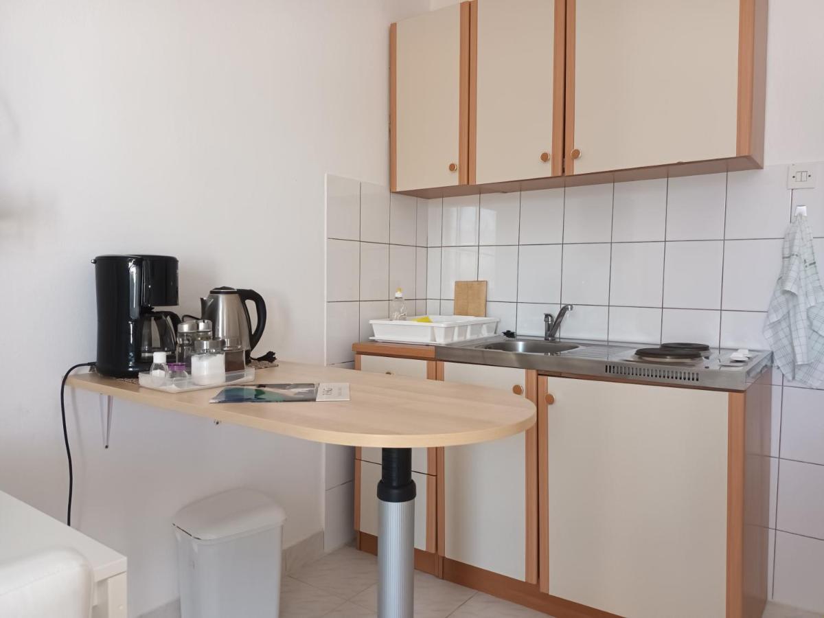 Apartments Verica Паг Екстериор снимка