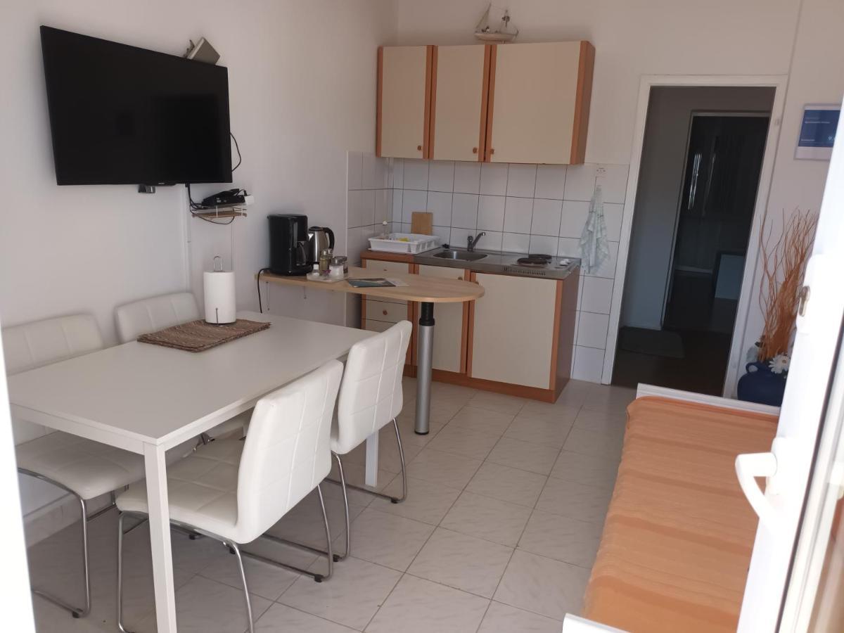 Apartments Verica Паг Екстериор снимка