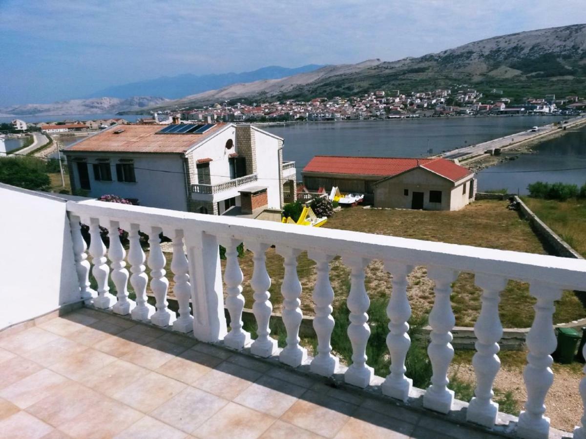 Apartments Verica Паг Екстериор снимка